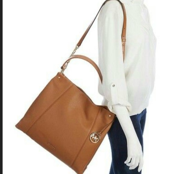 Michael Kors, designer purse, Lex in acorn, leather, non-smoking home, no flaws. - Picture 9 of 10